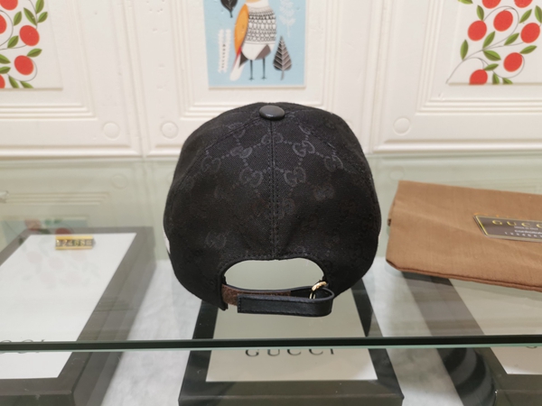 ブランド帽子側面デザイン